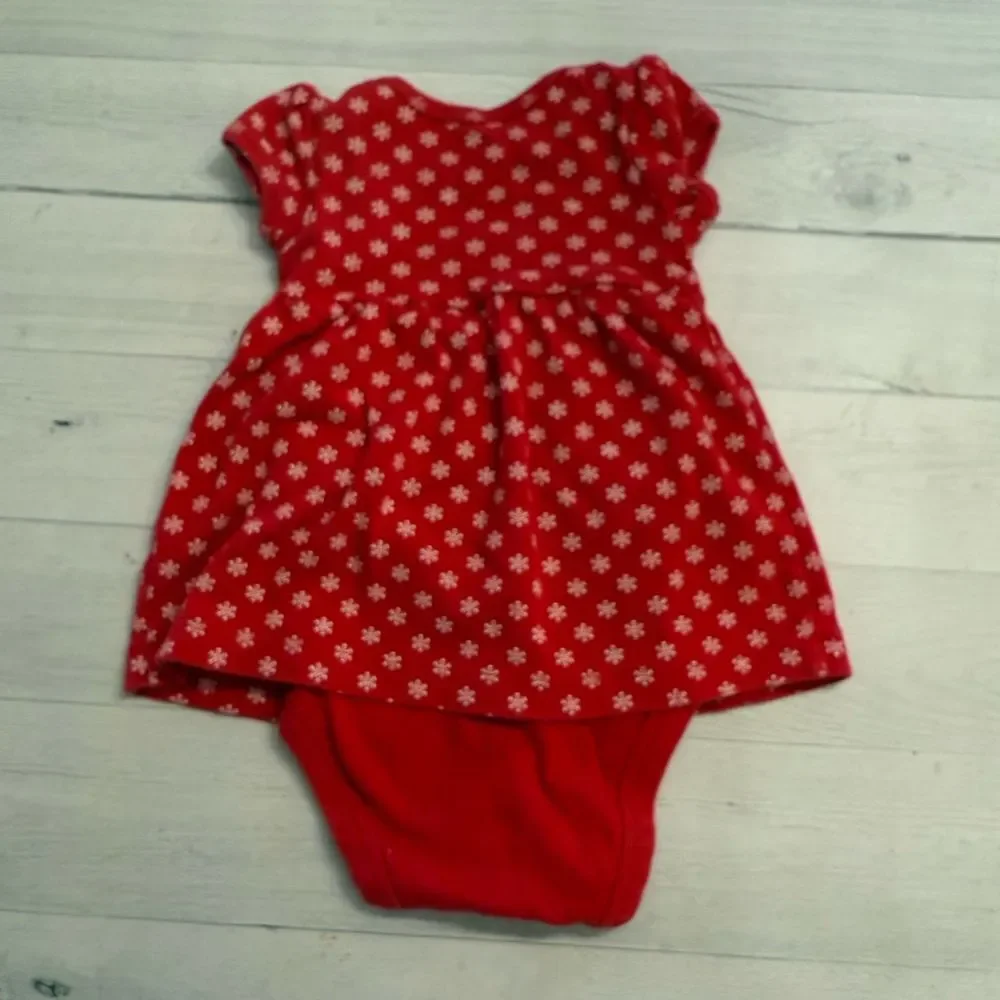 Carters baby girl Santa bodysuit‎ Dress 6 months